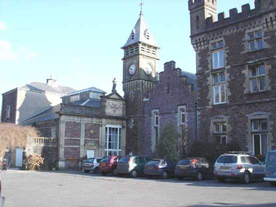 11 Craig y Nos castle 2.JPG (74226 bytes)