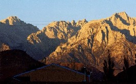 31 Mt Whitney sunset.jpg (88652 bytes)