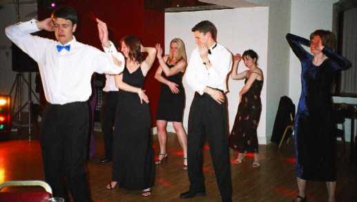 Its that song again 2.jpg (83811 bytes)