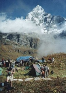 Machhapuchhre.jpg (100892 bytes)